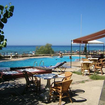 Seafront Calista Beach House With Garden Glifáda Kültér fotó
