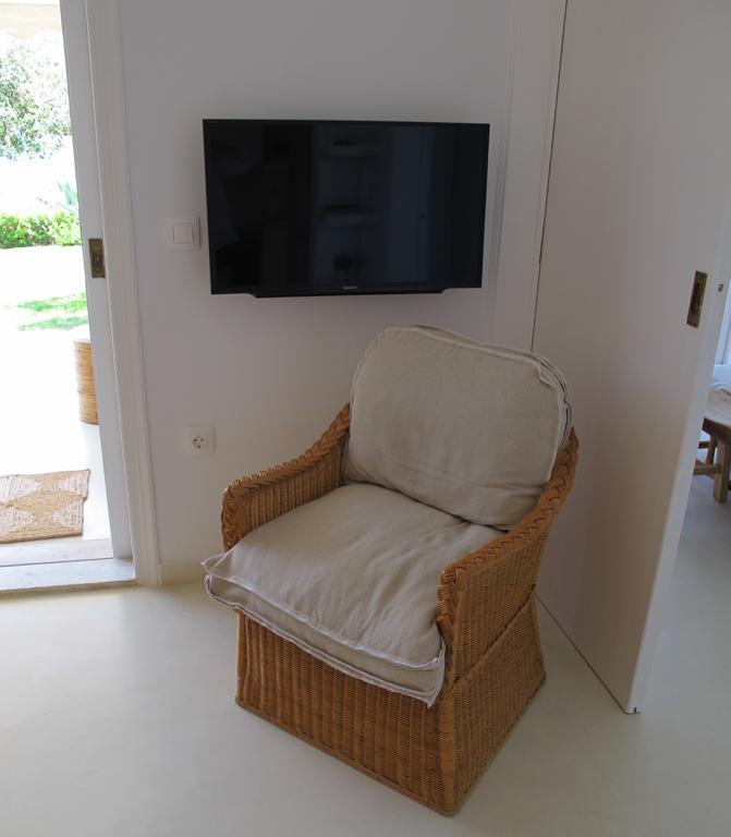 Seafront Calista Beach House With Garden Glifáda Kültér fotó