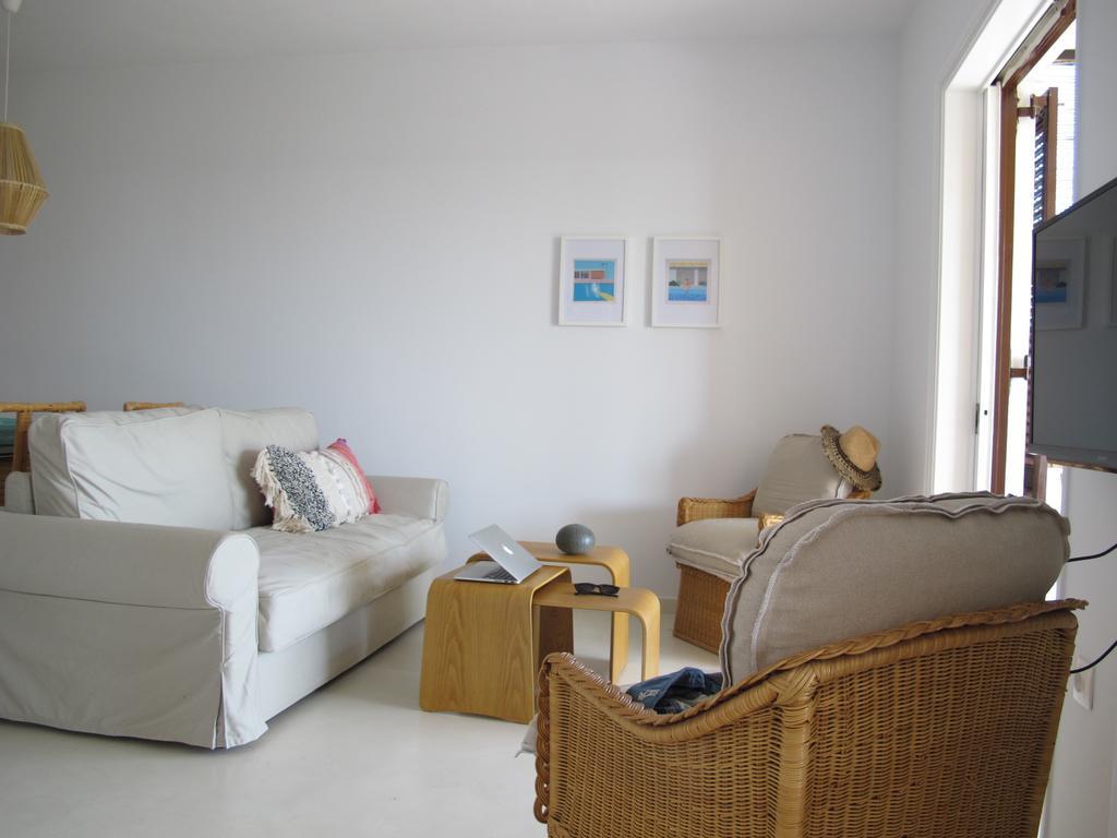 Seafront Calista Beach House With Garden Glifáda Kültér fotó